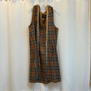 Burberry coat warmer zip insert. Size large, 100% wool. Made in England.